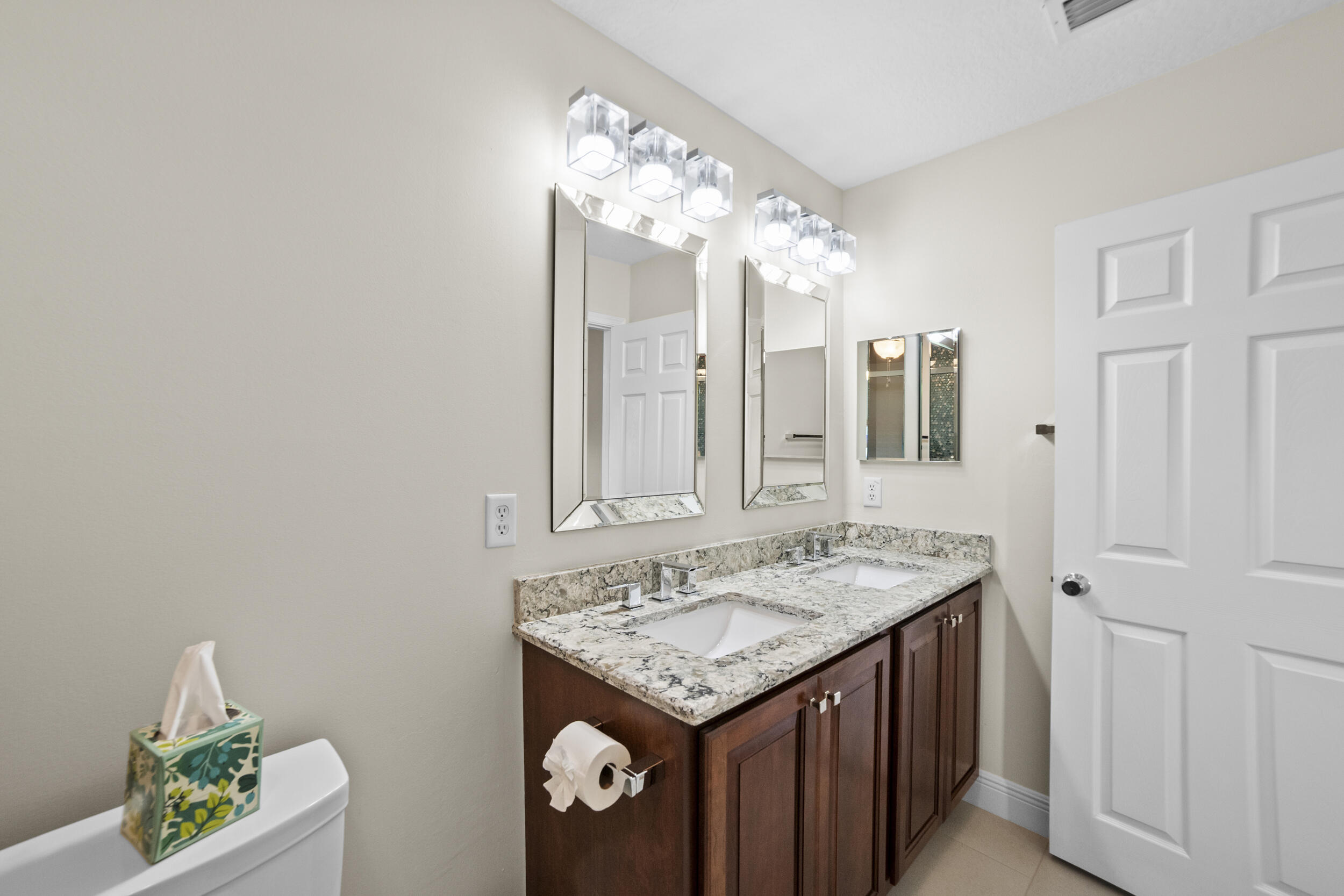 2736 Southeast Birmingham Drive Stuart, FL 34994 - Photo 22 of 41 Primary