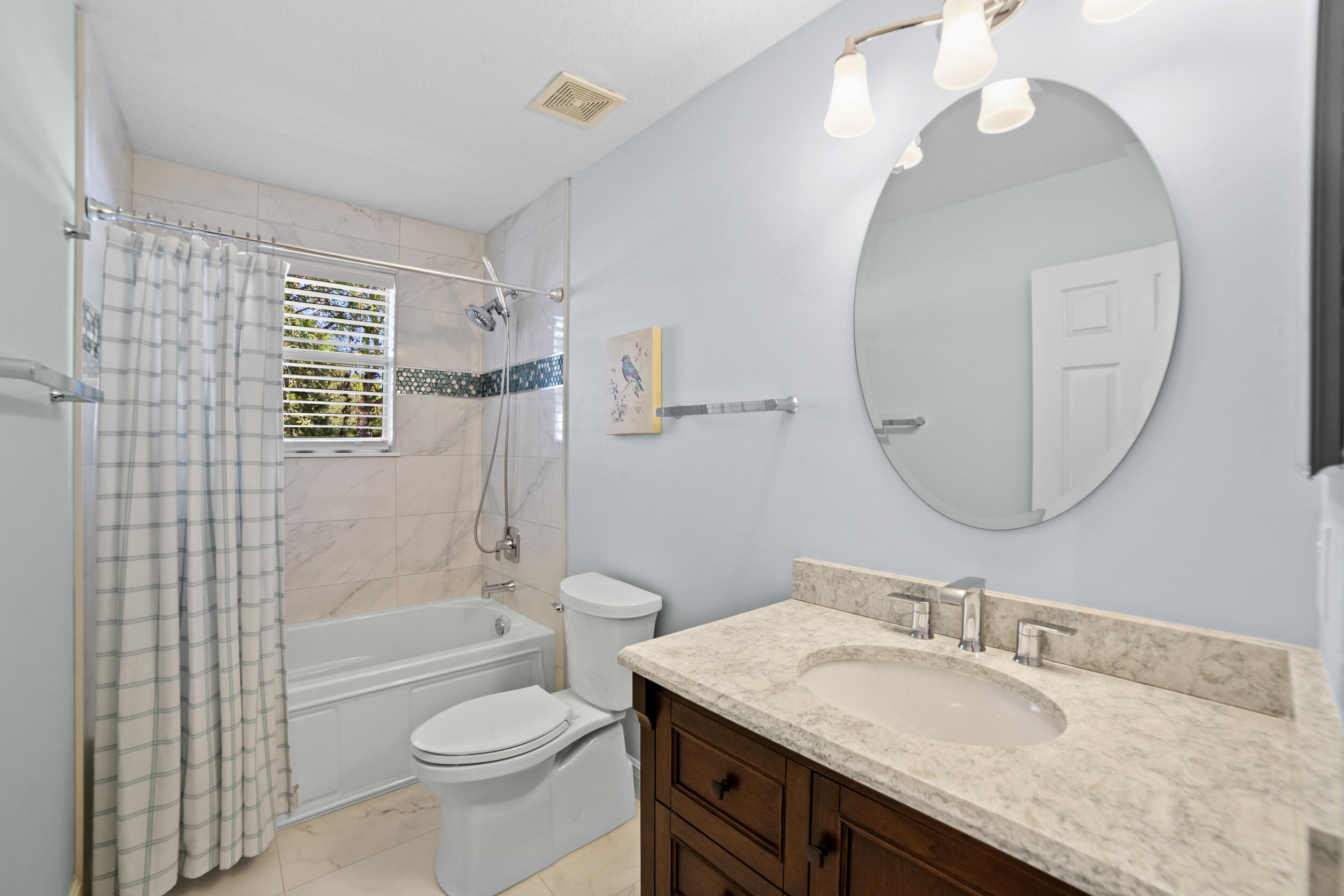 2736 Southeast Birmingham Drive Stuart, FL 34994 - Photo 24 of 41 Guest bath