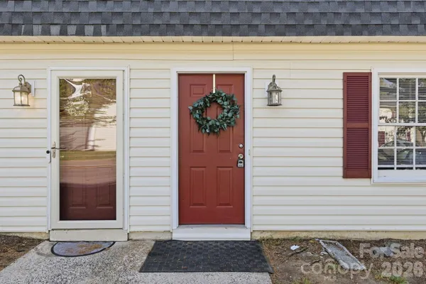 $169,900 | 2220 Yorkhills Drive, Unit 2, Charlotte, NC 28217