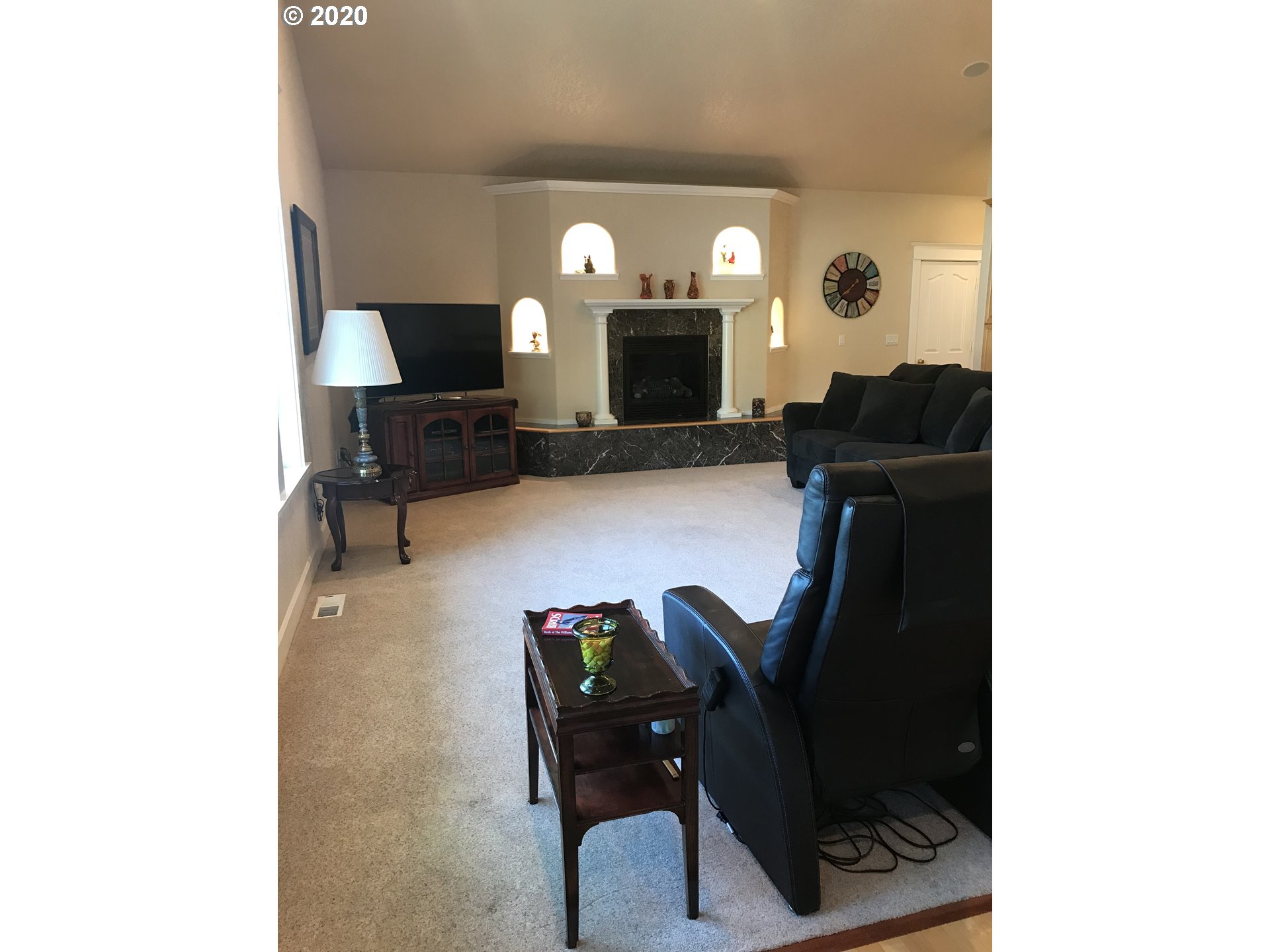 92601 Pioch Lane Springfield, OR 97478 - Photo 3 of 32