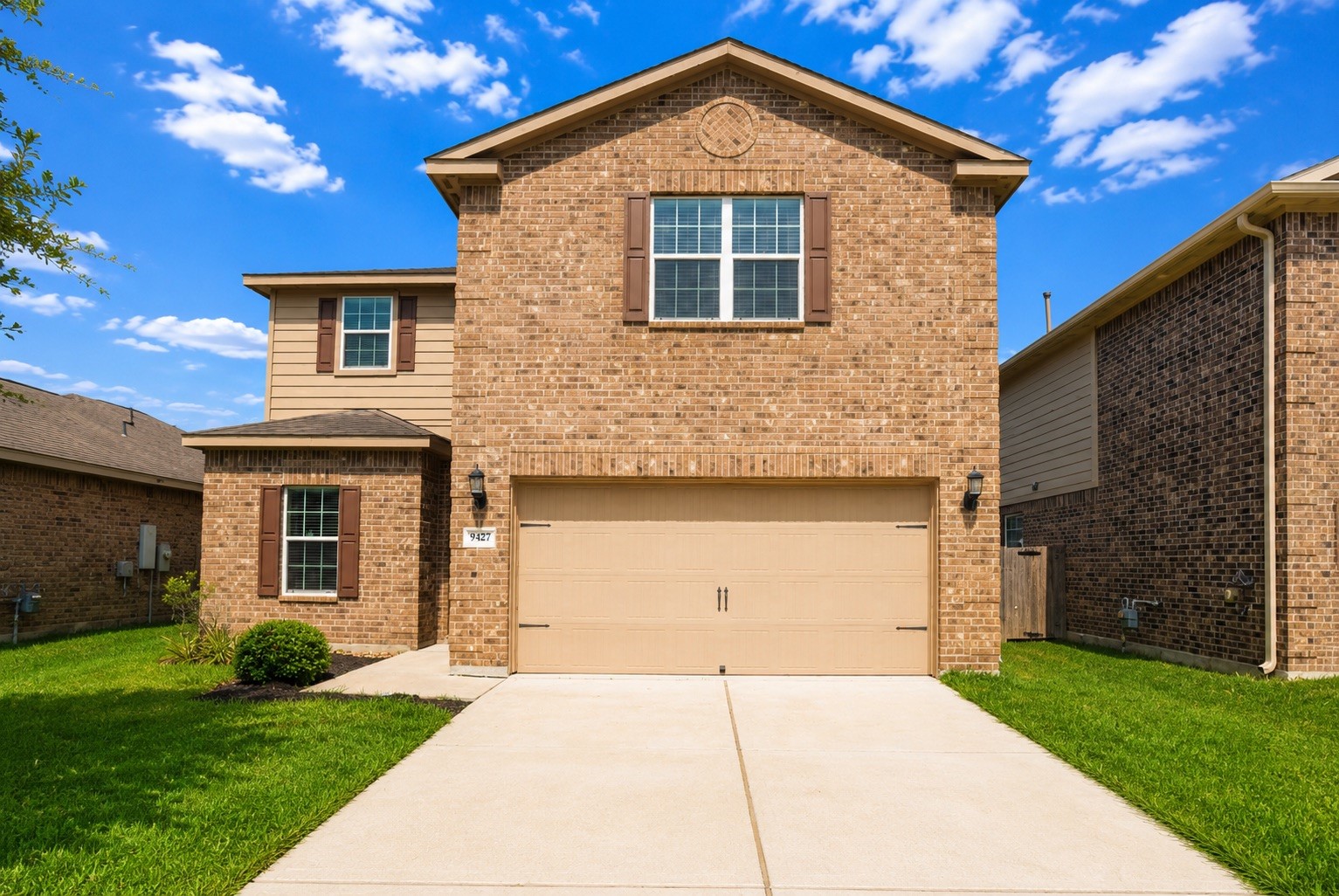 9427 Ruby Mist Drive Rosharon, TX 77583 - Photo 2 of 30