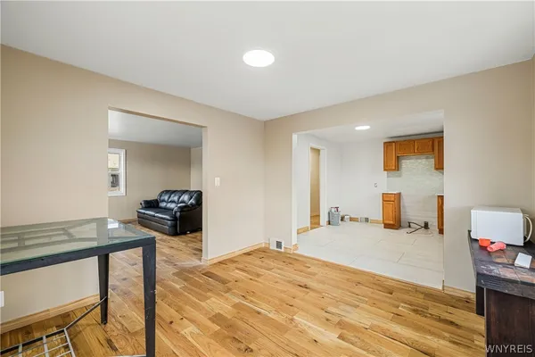$499,000 | 967 Kenmore Avenue, Tonawanda, NY 14223