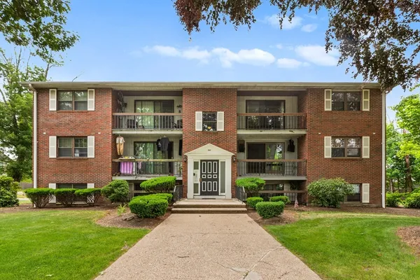 $367,500 | 1 Centre Street, Unit 9, Canton, MA 02021