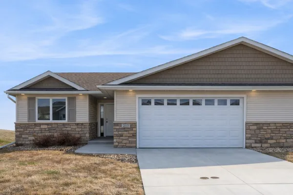 $279,900 | 413 Fawn Run, Kenyon, MN 55946