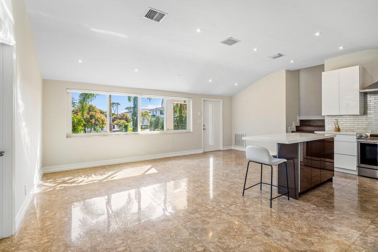 1455 Northeast 4th Court Boca Raton, FL 33432 - Photo 4 of 28 008-1455Northeast4thCourt-BocaRaton-FL-3