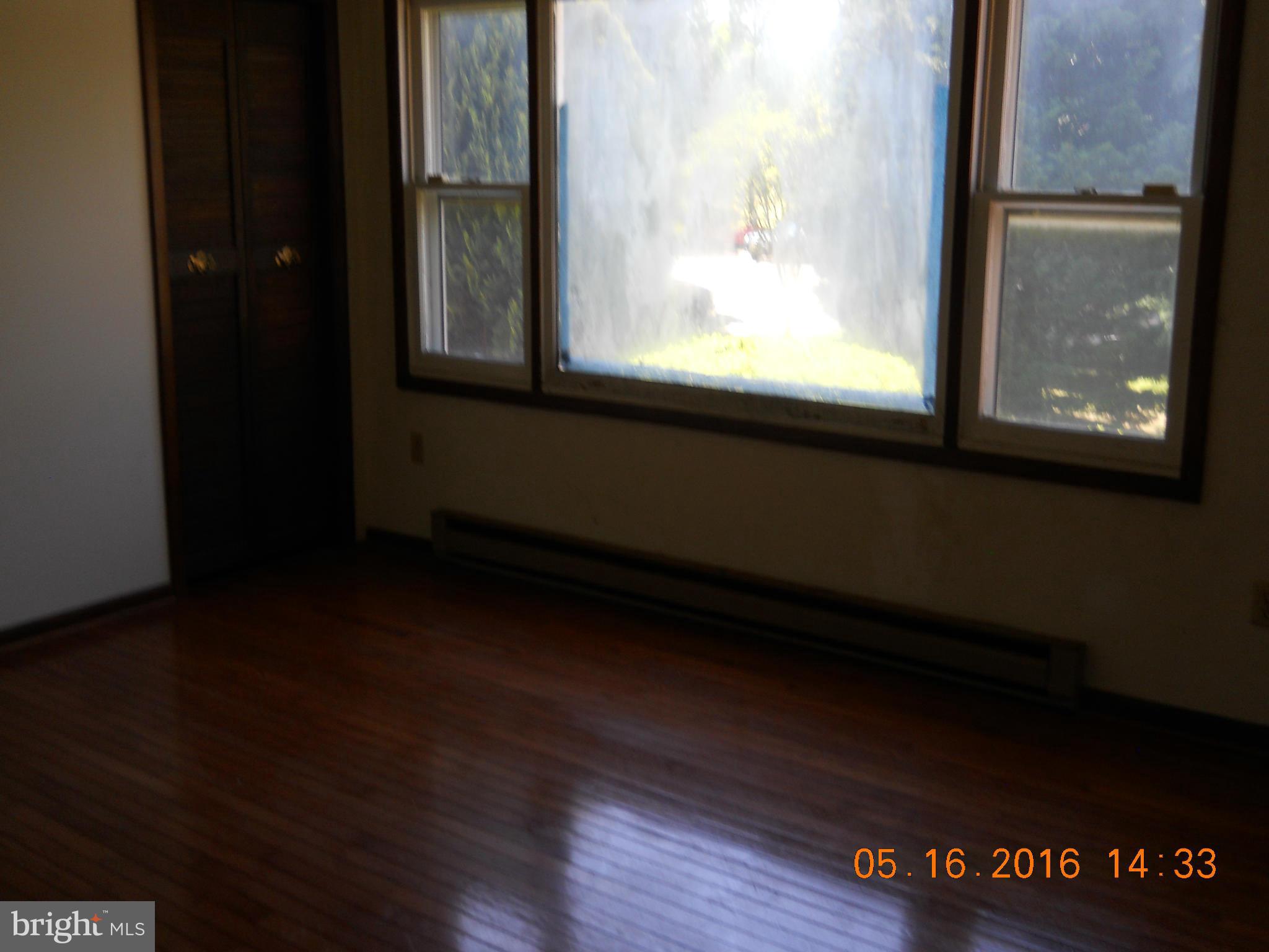 3834 Sixes Road Prince Frederick, MD 20678 - Photo 9 of 28 Living Room