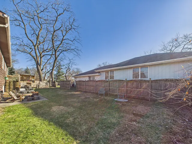 $1 | 1380 Oak Ridge Court, Willow Springs, IL 60480