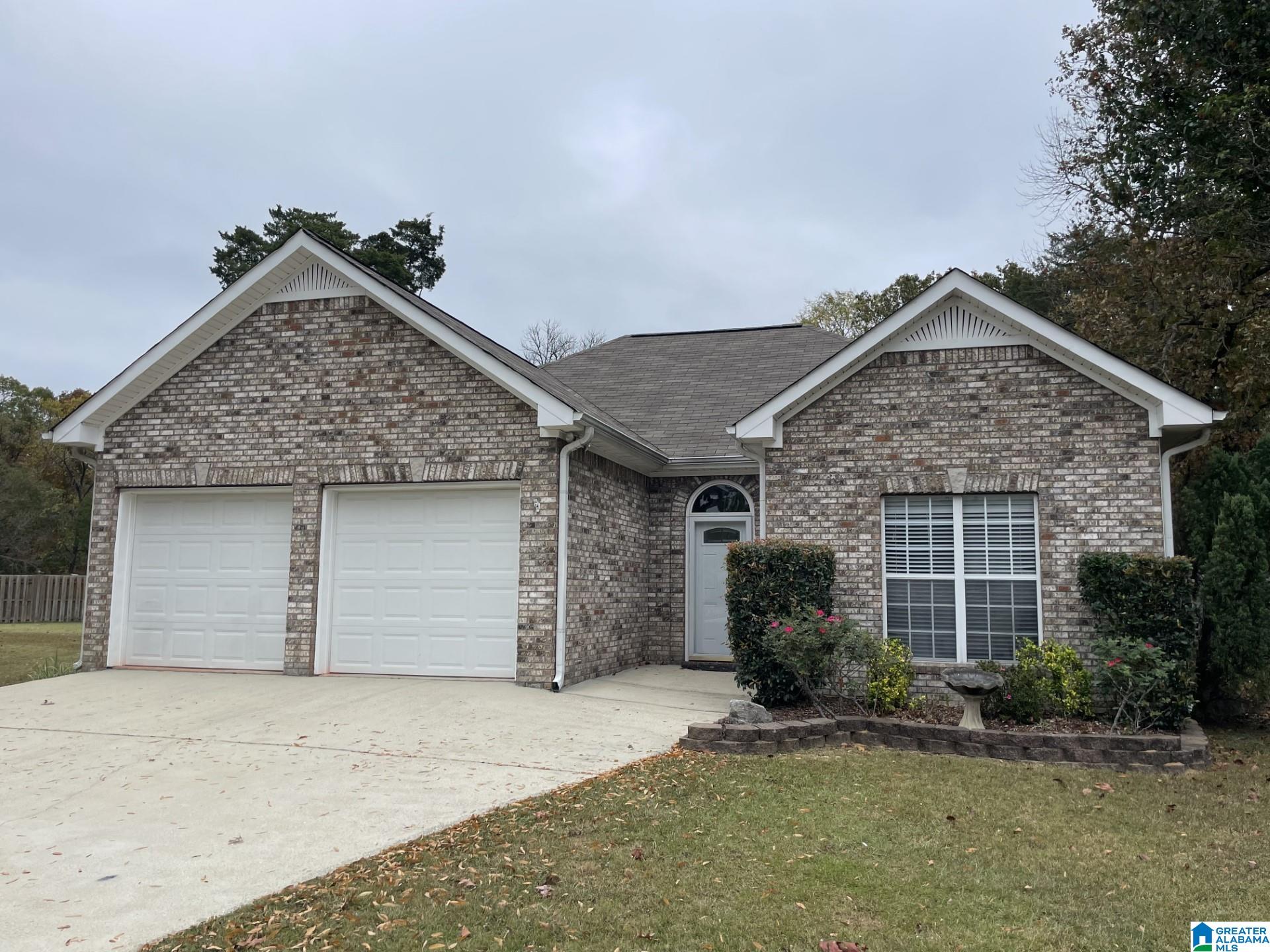 246 King Arthur Place Alabaster, AL 35007 - Photo 1 of 26