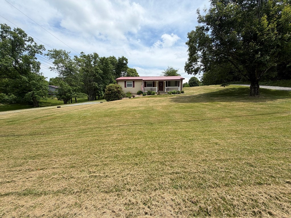 1385 Blue Jay 6 Road Cool Ridge, WV 25825 - Photo 4 of 76 Gallery Image 4