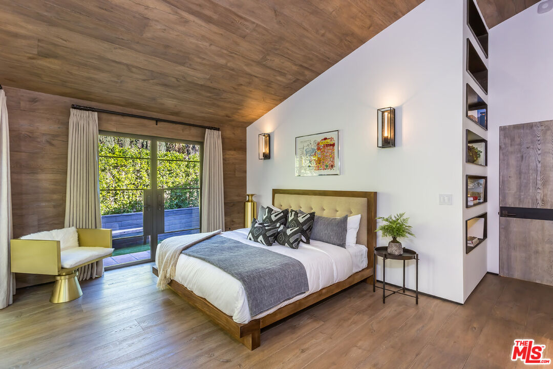 1707 Rising Glen Road Los Angeles, CA 90069 - Photo 38 of 54