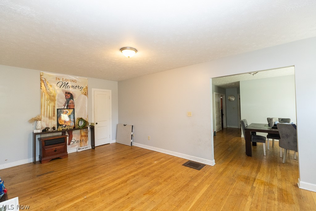 14221 Glenside Road Cleveland, OH 44110 - Photo 7 of 50