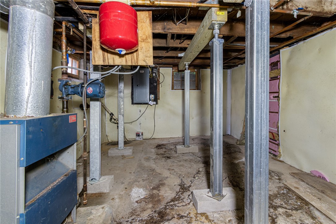 21 Maple Street Lyons, NY 14489 - Photo 36 of 37 Full and dry basement- walk out too!