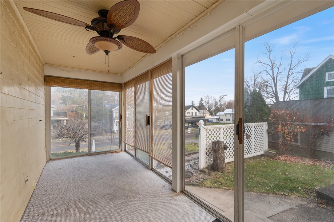 21 Maple Street Lyons, NY 14489 - Photo 7 of 37 The THREE SEASONS ROOM- enjoy your morning beverag
