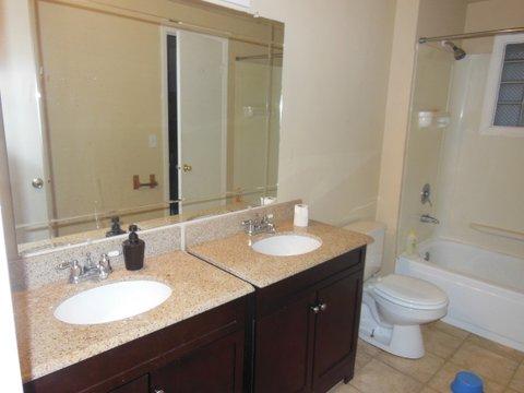 136 Butternut Drive Bolingbrook, IL 60440 - Photo 4 of 8