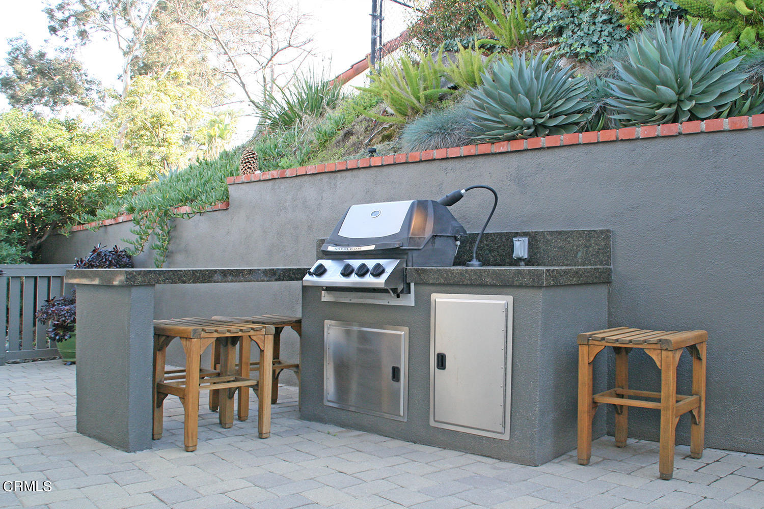 1600 Pleasant Way Pasadena, CA 91105 - Photo 23 of 51 a partial view of a house with balcony