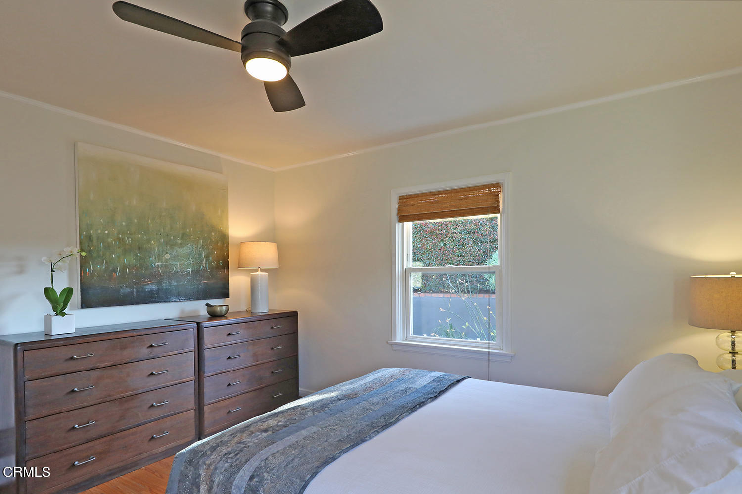 1600 Pleasant Way Pasadena, CA 91105 - Photo 27 of 51 a bedroom with a bed and a dresser