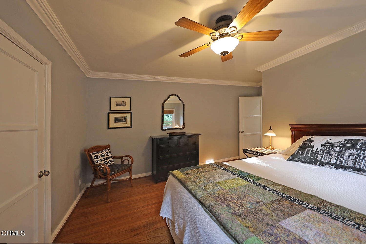 1600 Pleasant Way Pasadena, CA 91105 - Photo 34 of 51 a bedroom with a bed and a dresser