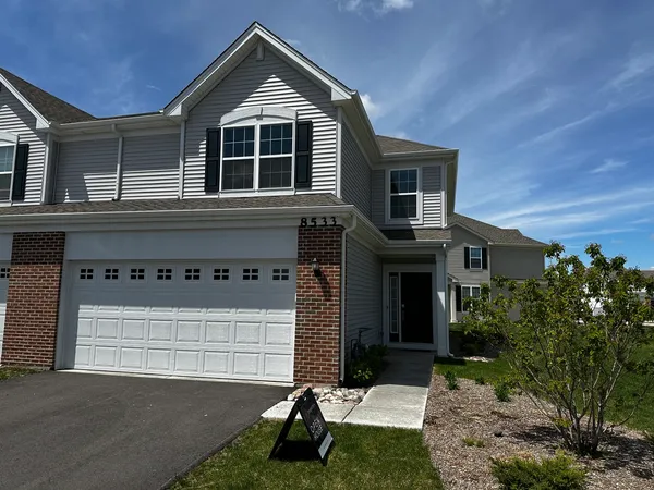 $2,450 | 8533 Stillwater Road, Wonder Lake, IL 60097