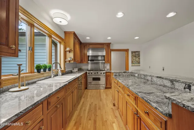 $1,650,000 | 268 County Road, New Marlborough, MA 01230