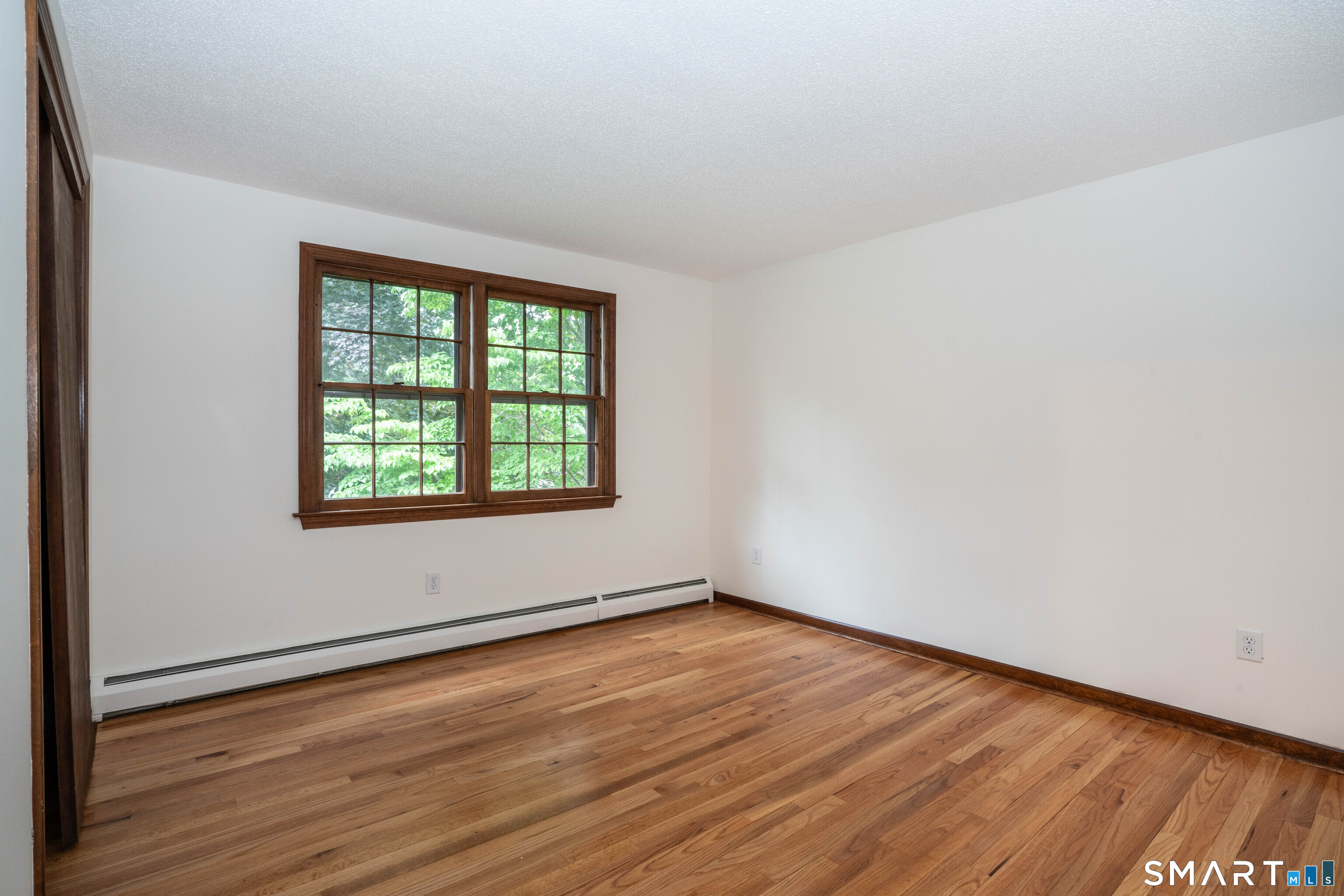 182 Valley View Road Manchester, CT 06040 - Photo 31 of 40 Additional view of Bedroom 2