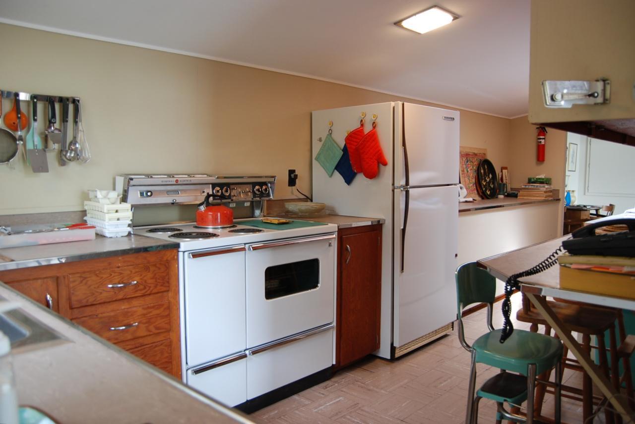 19 Point Road Monterey, MA 01245 - Photo 7 of 34 KITCHEN