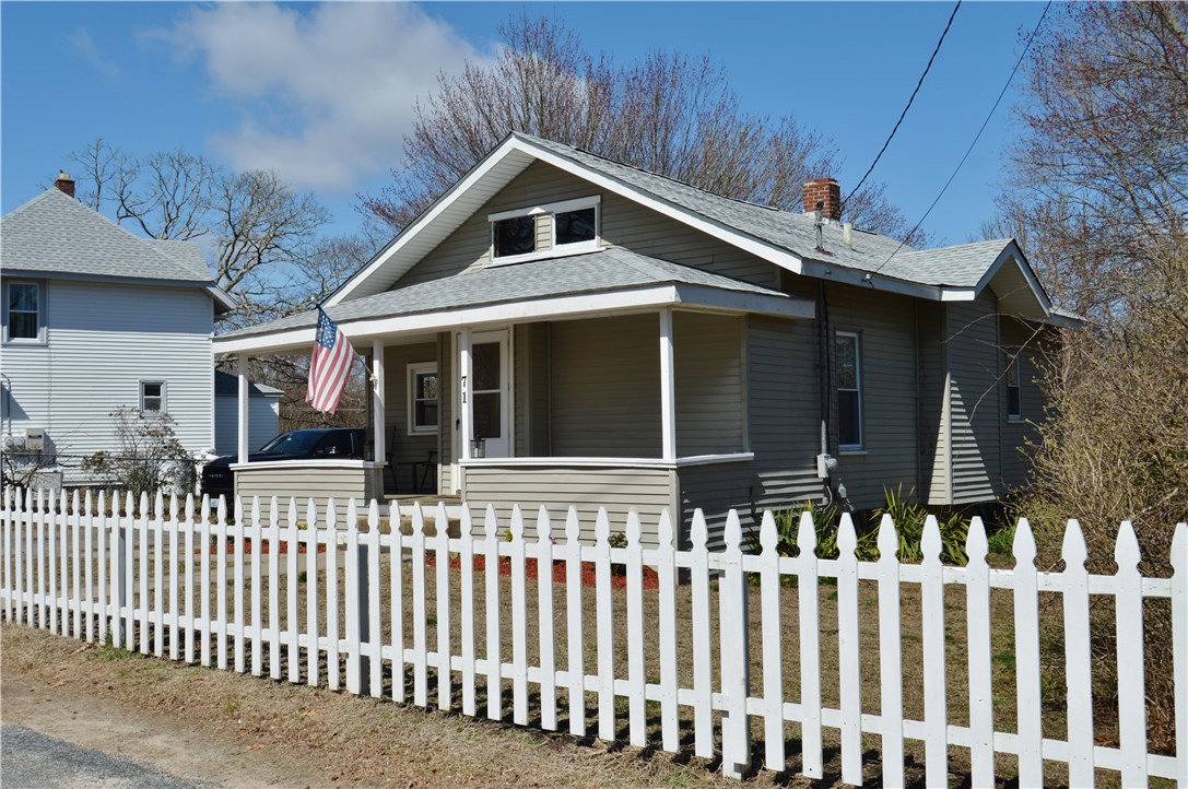 71 Columbia Heights Road Charlestown, RI 02813 - Photo 3 of 31