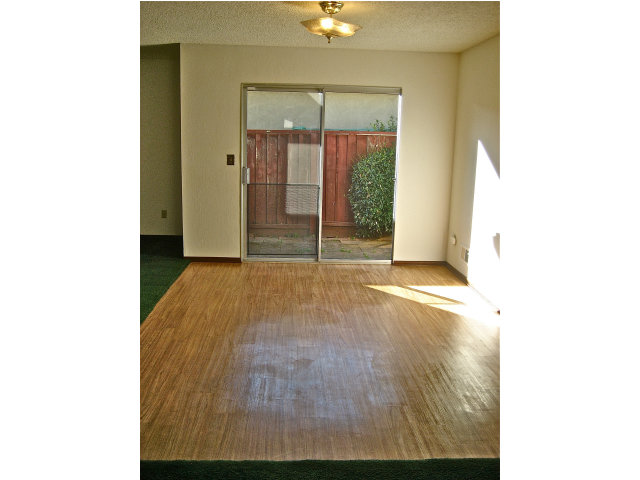 524 El Rio Street Watsonville, CA 95076 - Photo 3 of 10 Gallery Image 3
