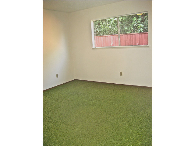 524 El Rio Street Watsonville, CA 95076 - Photo 5 of 10 Gallery Image 5