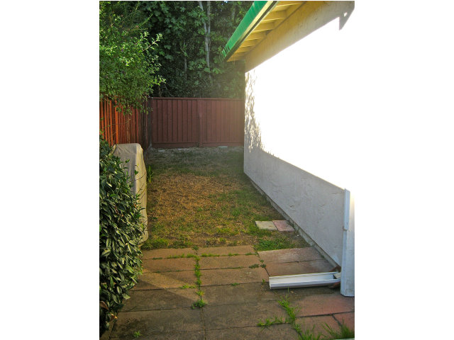 524 El Rio Street Watsonville, CA 95076 - Photo 8 of 10 Gallery Image 8