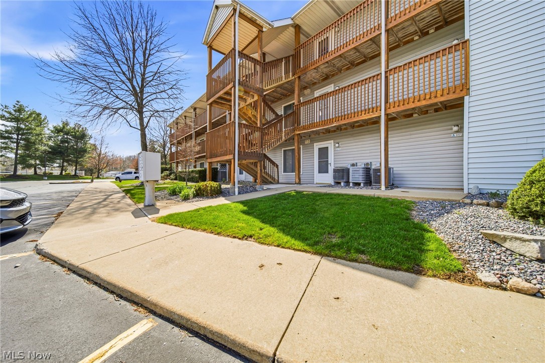 6035 Lake Road West, Unit 327 Ashtabula, OH 44004 - Photo 8 of 36
