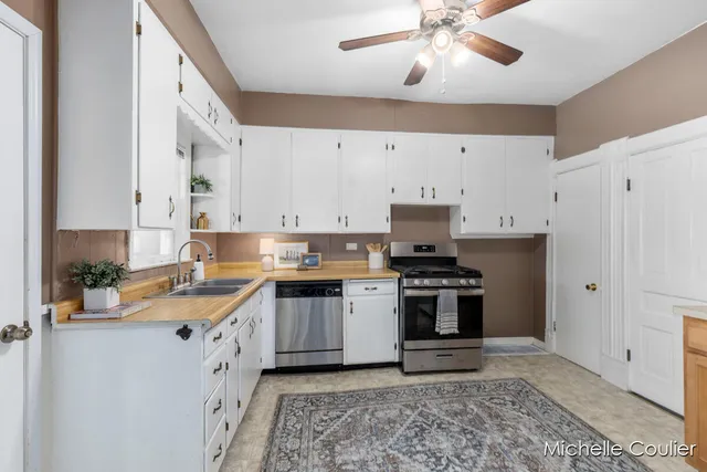 $235,000 | 820 5th Street Northwest, Grand Rapids, MI 49504