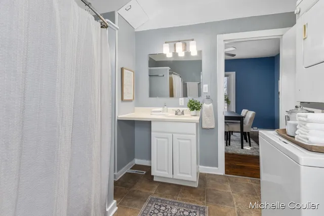 $235,000 | 820 5th Street Northwest, Grand Rapids, MI 49504