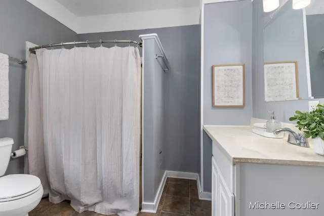 $235,000 | 820 5th Street Northwest, Grand Rapids, MI 49504