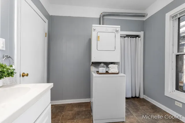 $235,000 | 820 5th Street Northwest, Grand Rapids, MI 49504