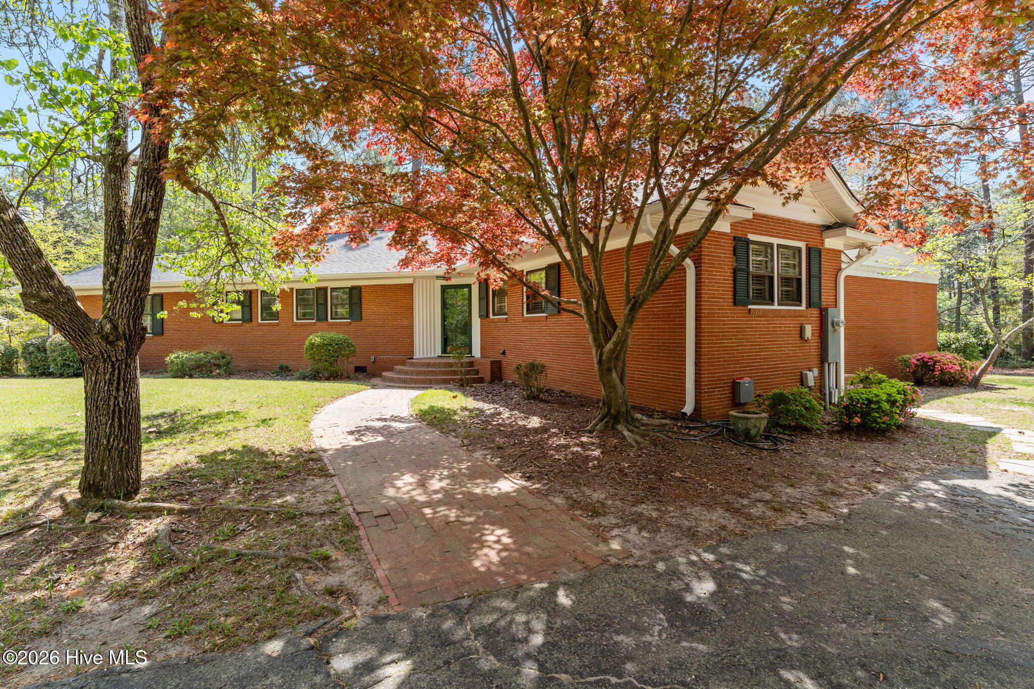 225 Arbutus Road Southern Pines, NC 28387 - Photo 4 of 55 3-web-or-mls-DSC06464