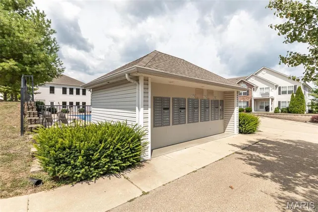 $1,050 | 1776 Lexington Place, Unit 200, Herculaneum, MO 63048
