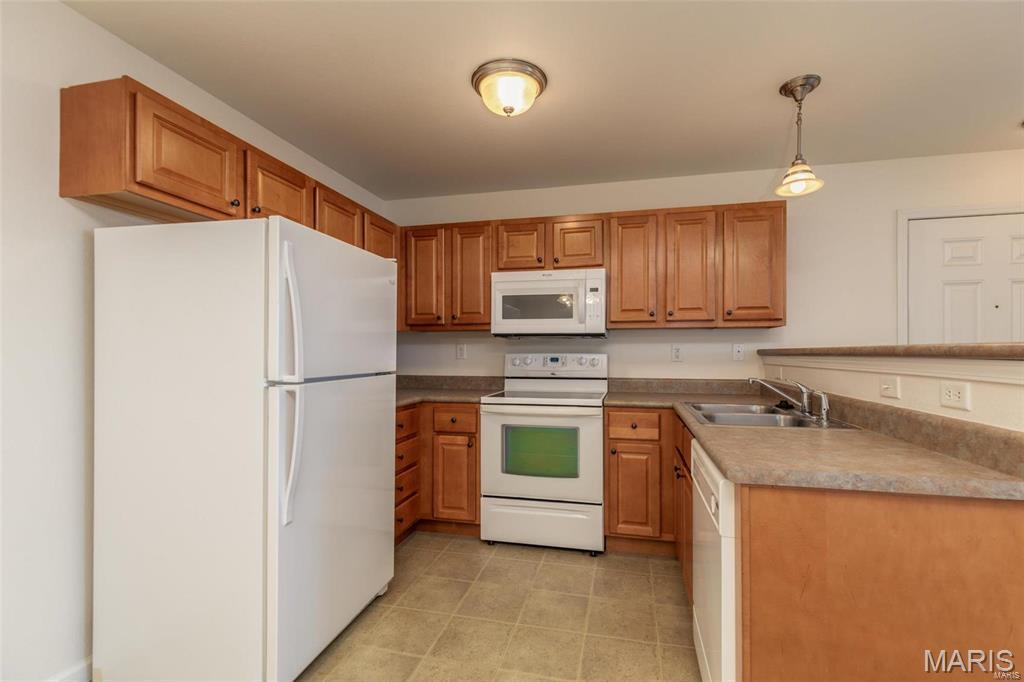 1776 Lexington Place, Unit 200 Herculaneum, MO 63048 - Photo 7 of 20