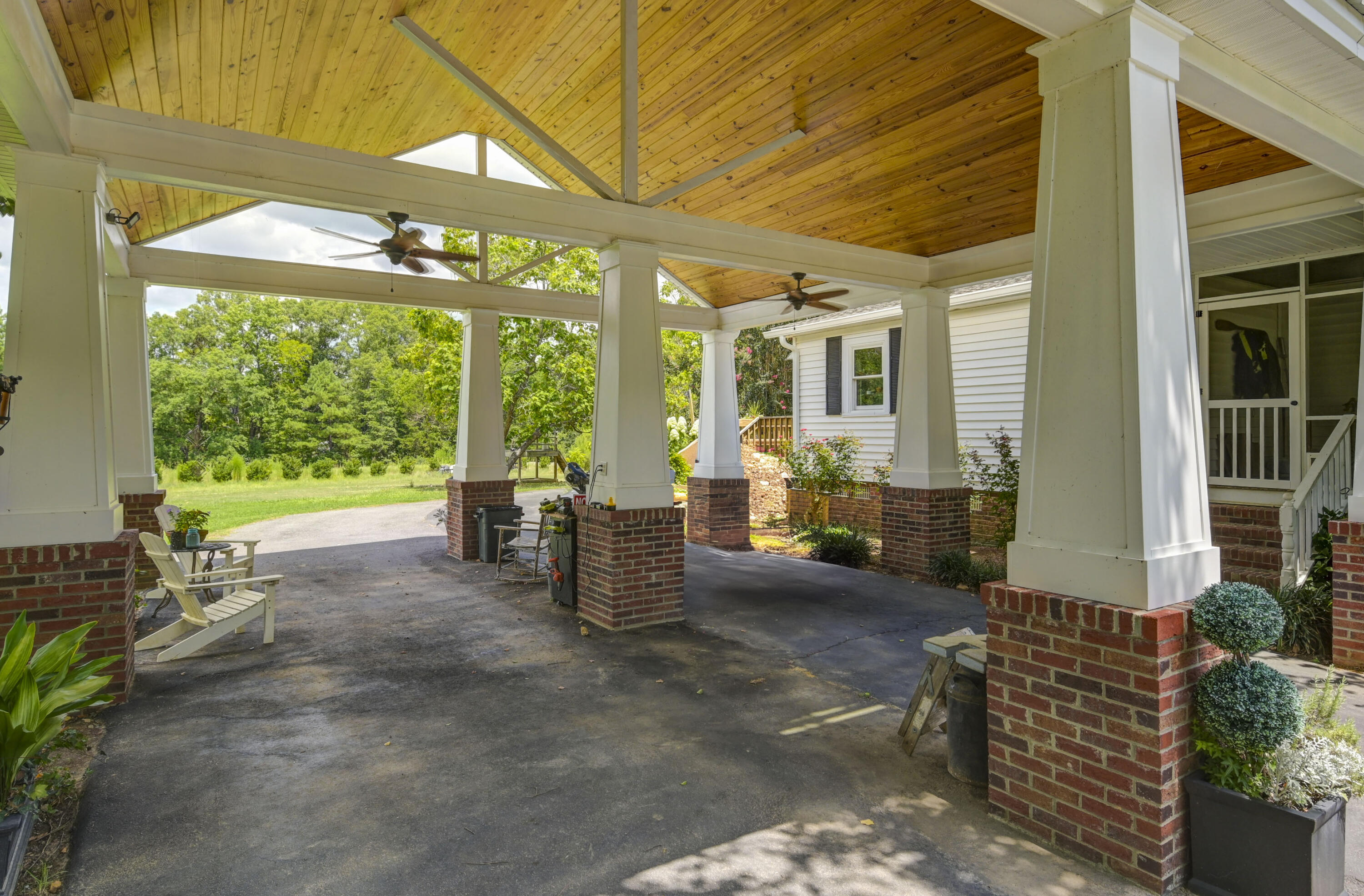 2100 Shady Grove Road Irmo, SC 29063 - Photo 5 of 104 16