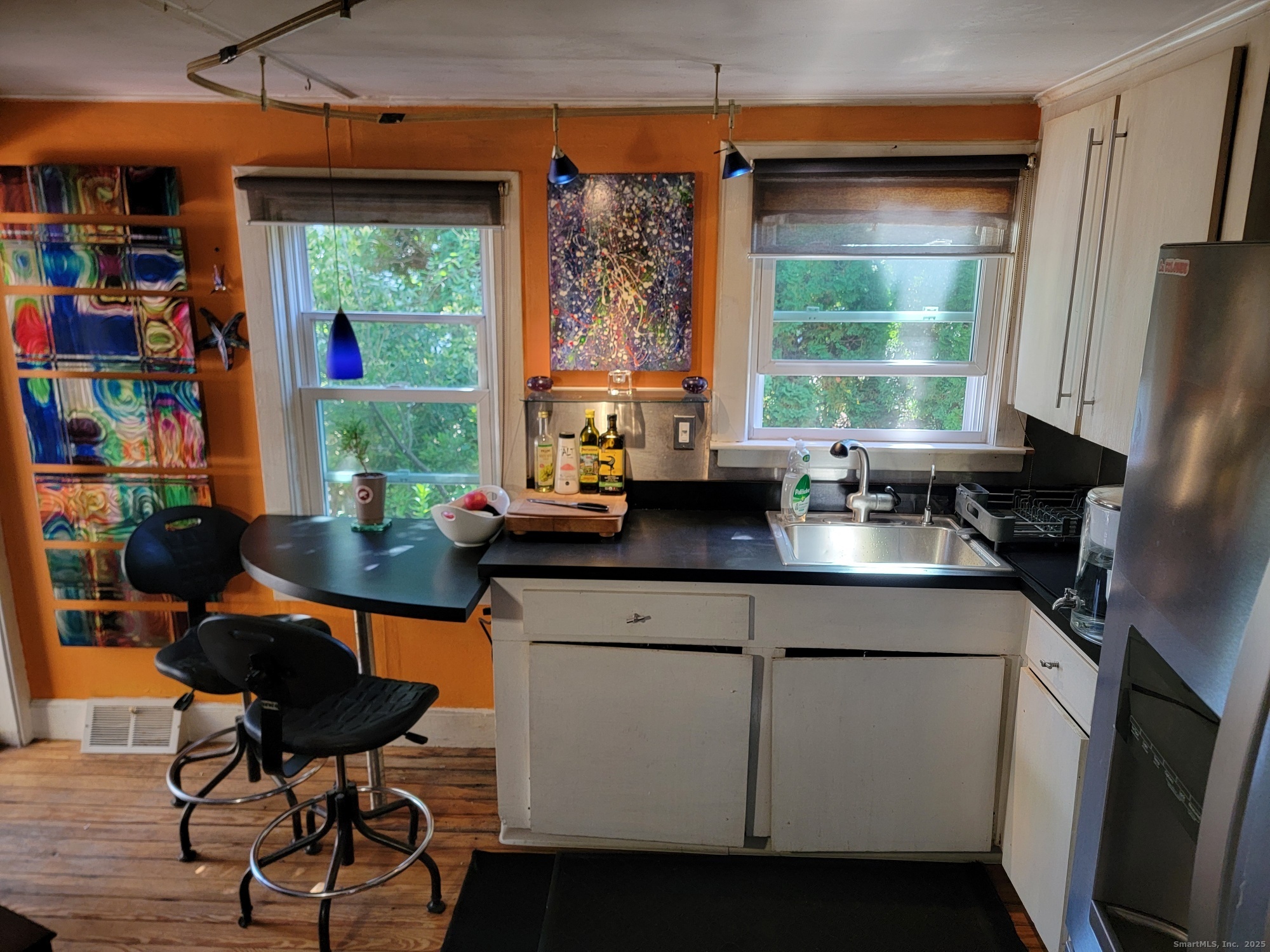 33 Lincoln Road Cromwell, CT 06416 - Photo 3 of 14