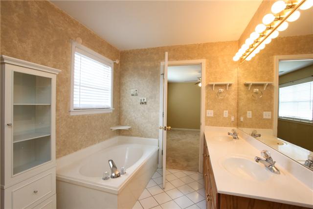 2064 Roderick Circle Franklin, TN 37064 - Photo 14 of 20 Gallery Image 14