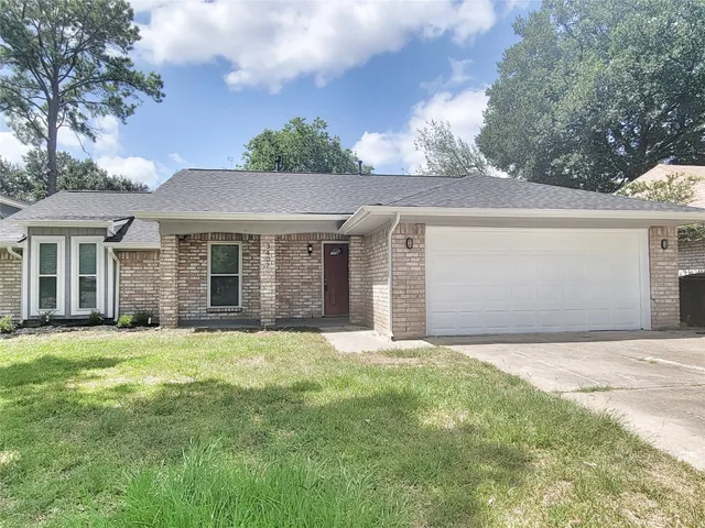 $1,895 | 3407 Saratoga Drive, Houston, TX 77088
