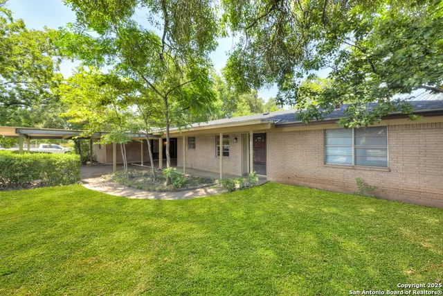 $575,000 | 1400 St Edwards Austin Tx 78704, Austin, TX 78704