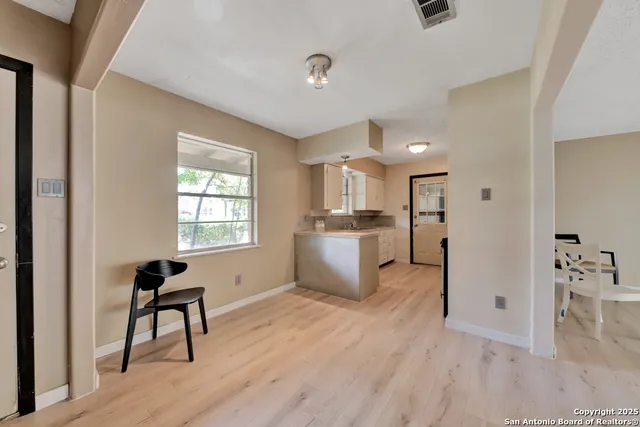 $575,000 | 1400 St Edwards Austin Tx 78704, Austin, TX 78704