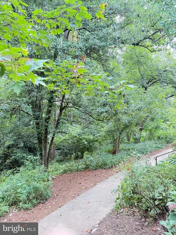 $349,900 | 1415 South Edgewood Street, Unit 463, Arlington, VA 22204