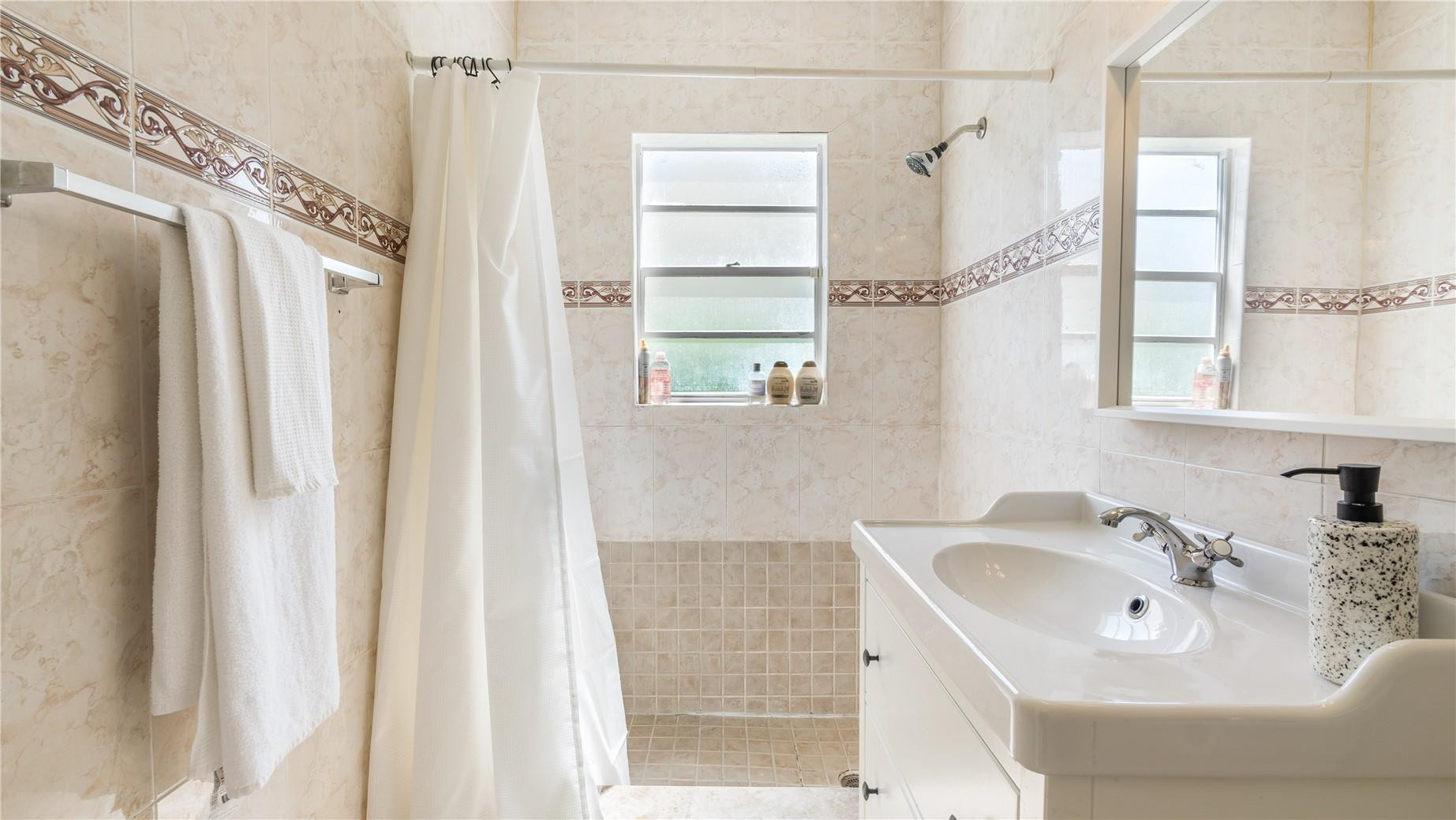 516 Puritan Road West Palm Beach, FL 33405 - Photo 17 of 37 Photo 17