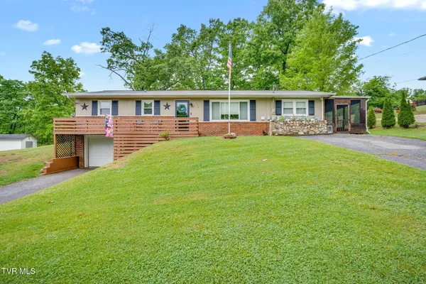 $240,000 | 408 Rainbow Circle, Kingsport, TN 37660