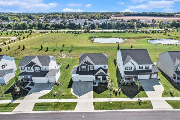 $520,000 | 2739 Salt Springs Drive, Unit 39, Saline, MI 48176