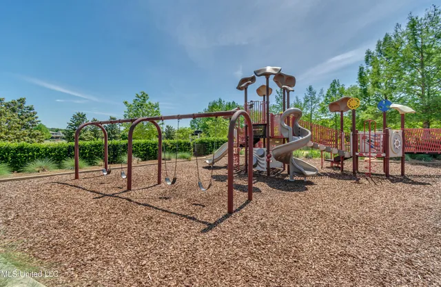 $882,900 | 224 Reunion Drive, Madison, MS 39110