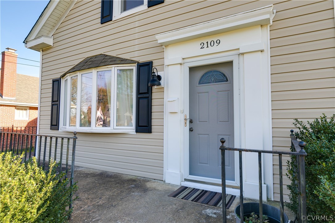 2109 Maplewood Road Henrico, VA 23228 - Photo 3 of 38 Gallery Image 3