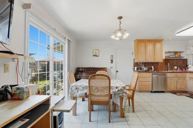 $2,500,000 | 1270 South Stelling Road, Cupertino, CA 95014